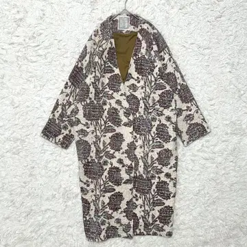 새상품급 비어즐리 자카드 트위드 코트 꽃무늬 노카라