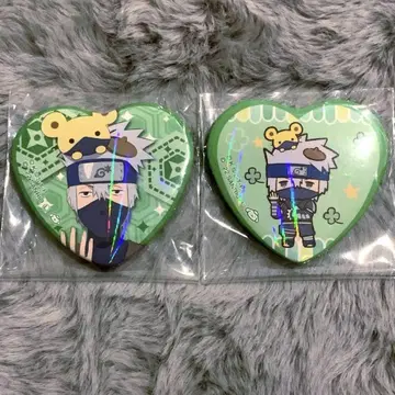 NARUTO 하타케 카카시 산리오 홀로그램 하트 캔뱃지