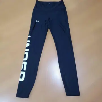 언더아머 레깅스 S 블랙 시착만 한 상품 블랙 피트니스 요가 헬스장
