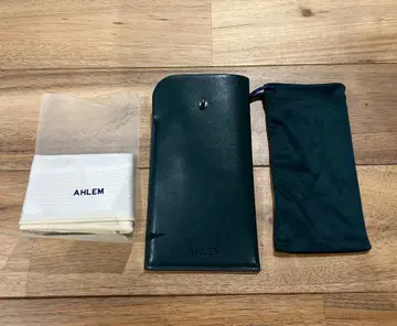 [ 새상품 ] AHLEM 다크 그린 안경 케이스와 안경닦이