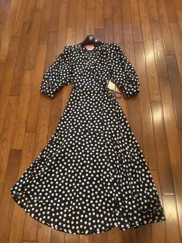 kate spade 도트 무늬 랩 드레스