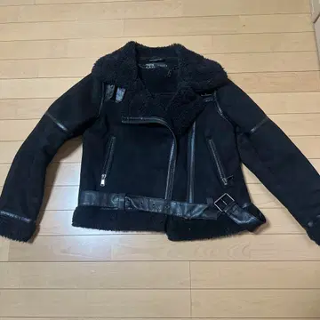 ZARA 보아 자켓 M 사이즈 블랙