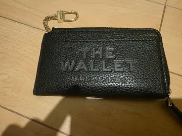 MARC JACOBS 더 레더 탑 지퍼 멀티 지갑