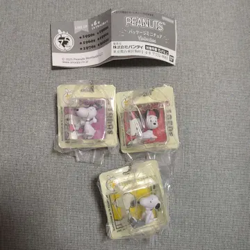 새상품 PEANUTS 패키지 미니어처 컬렉션 스누피 3종 세트