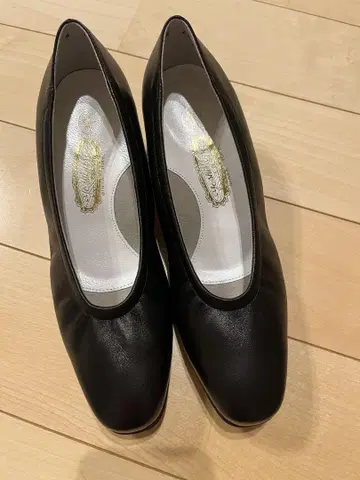 긴자 요시노야 펌프스 22.5cm