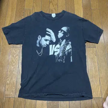 Drake vs Kanye West 티셔츠
