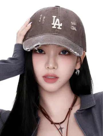 MLB 캡 카리나 착용