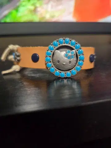 헬로키티 가죽 팔찌 레트로 레어 KITTY 터콰이즈