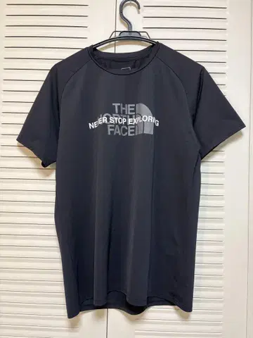 THE NORTH FACE 블랙 티셔츠
