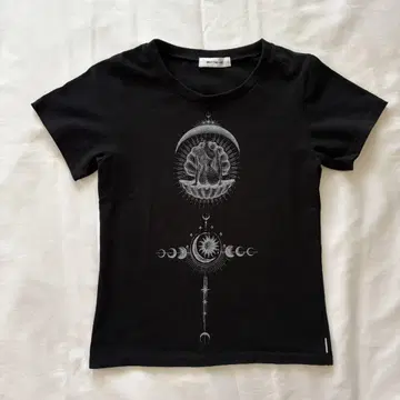 Melt the lady horoscope cropped t shirt