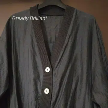 Gready Brilliant 차콜 그레이 시어 가디건
