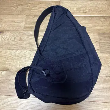 블랙 바디백 비대칭