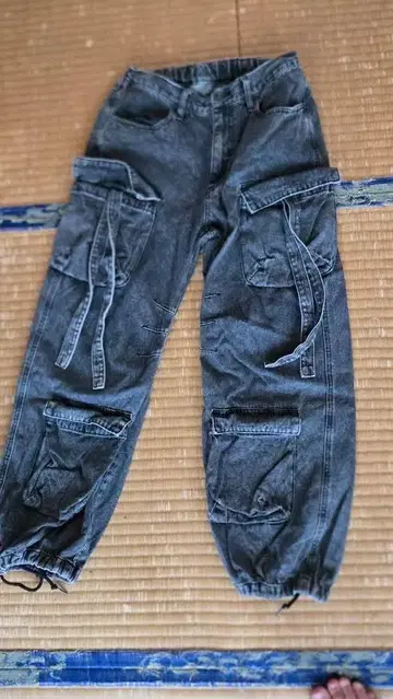 다크 그레이 카고 팬츠 허리밴딩