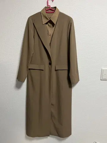 AMERI 브라운 롱 코트