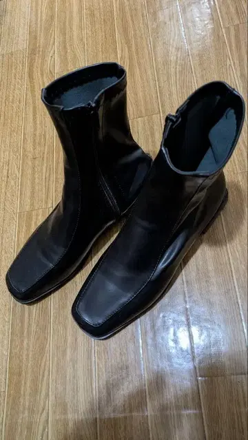 새상품급! 블랙 미들 부츠 2cm 힐 숏부츠 sappun