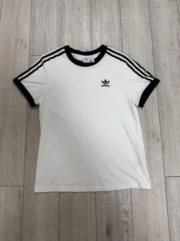 adidas 화이트 T셔츠 L 사이즈 3선 라인