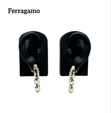 [새상품급] Ferragamo 귀찌 3연 간치니 골드