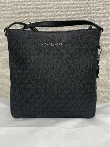새상품급! MICHAEL KORS 블랙 숄더백