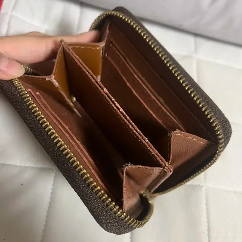 루이비통 지피코인퍼스(사용감 있어요)