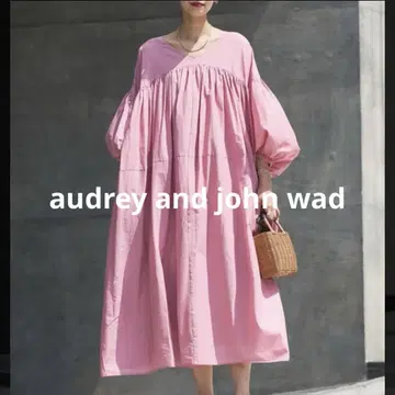 audrey and john wad 코튼 V넥 개더 롱 원피스