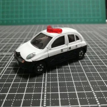 TOMICA 춤추는 대수사선 닛산 마치 단종