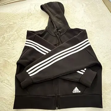 adidas 후드 부착 후드티 블랙