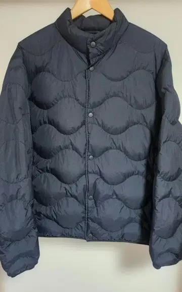 UNIQLO 울트라 라이트 다운 웨이브 퀼트 자켓 XL 블랙