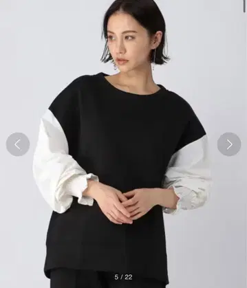 반야드스트림 볼륨 슬리브 풀오버 블랙 화이트 도킹 긴팔