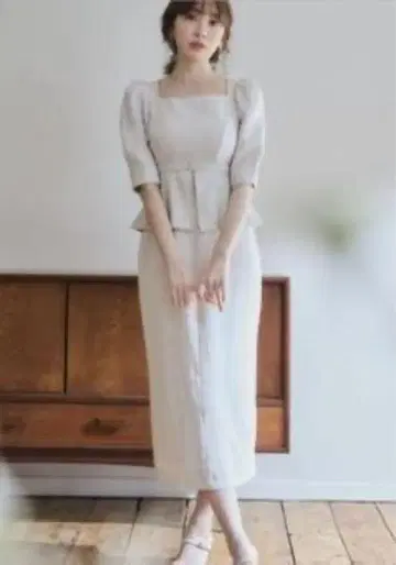 herlipto AllureTweedMidiDress