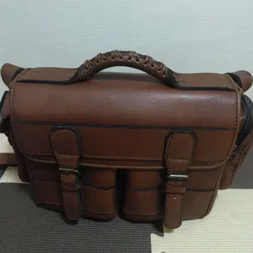 브라운 가죽 숄더백