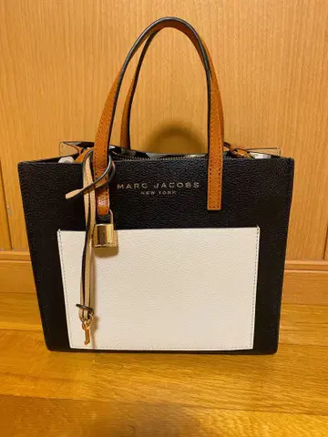 MARCJACOBS 백