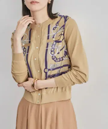 [ 새상품급 ] 빈티지 스카프 패턴 가디건 로페