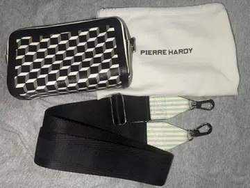 PIERRE HARDY 입체 무늬 숄더백
