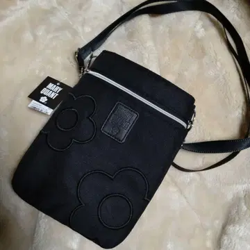 새상품 MARY QUANT 마리퀀트 스마트폰 숄더 블랙