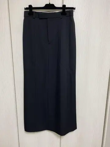 [ 미사용 ] 스터링 루어 롱 스커트 블랙