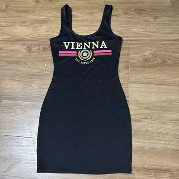 VIENNA 슬리브리스 미니 원피스 블랙