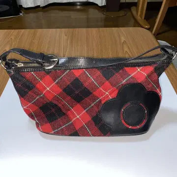 MARY QUANT 체크 무늬 핸드백