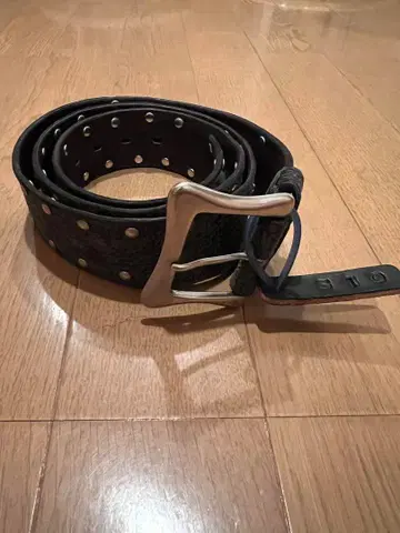 00s SIQ 가죽 스터드 벨트 블랙