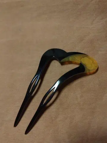블랙과 오렌지 꽃무늬 헤어콤