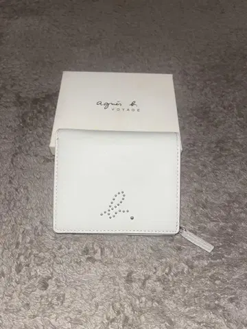 아가네스베 여성용 미사용 새상품 접이식 지갑