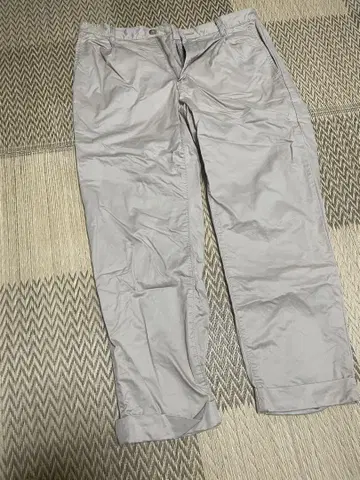 빔즈 플러스 베이지 치노 팬츠 작은 얼룩 있음 L 사이즈