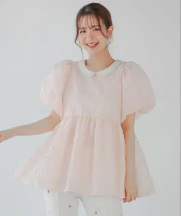 펄 옷깃 자카드 페플럼 상의 fit more