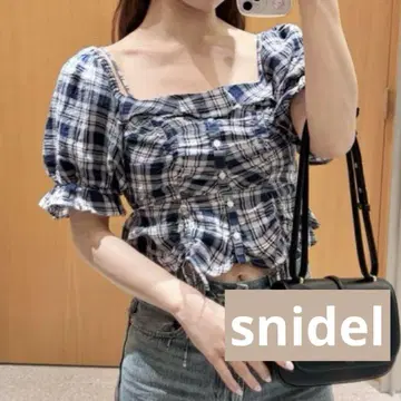 snidel 네이비 체크 프릴 숏 기장 상의