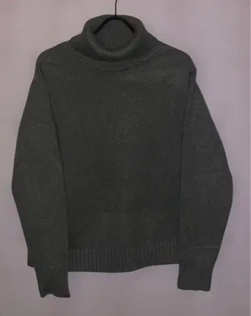 미사용 새상품 HEUGN Martin Cashmere Knit 4