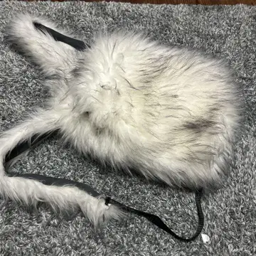퍼 백팩 화이트