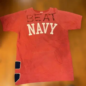 데님 바지 빨간색 반팔 트레이닝복 BEAT NAVY