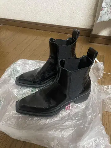 ZARA 부츠