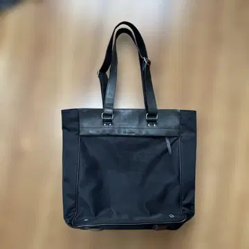 CK 캘빈 클라인 토트백