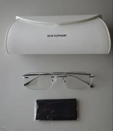BLUE ELEPHANT FLEEK Silver 무테 안경 한국