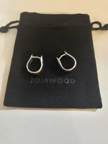 TOMWOOD 톰우드 귀걸이 Oyster Hoops Small